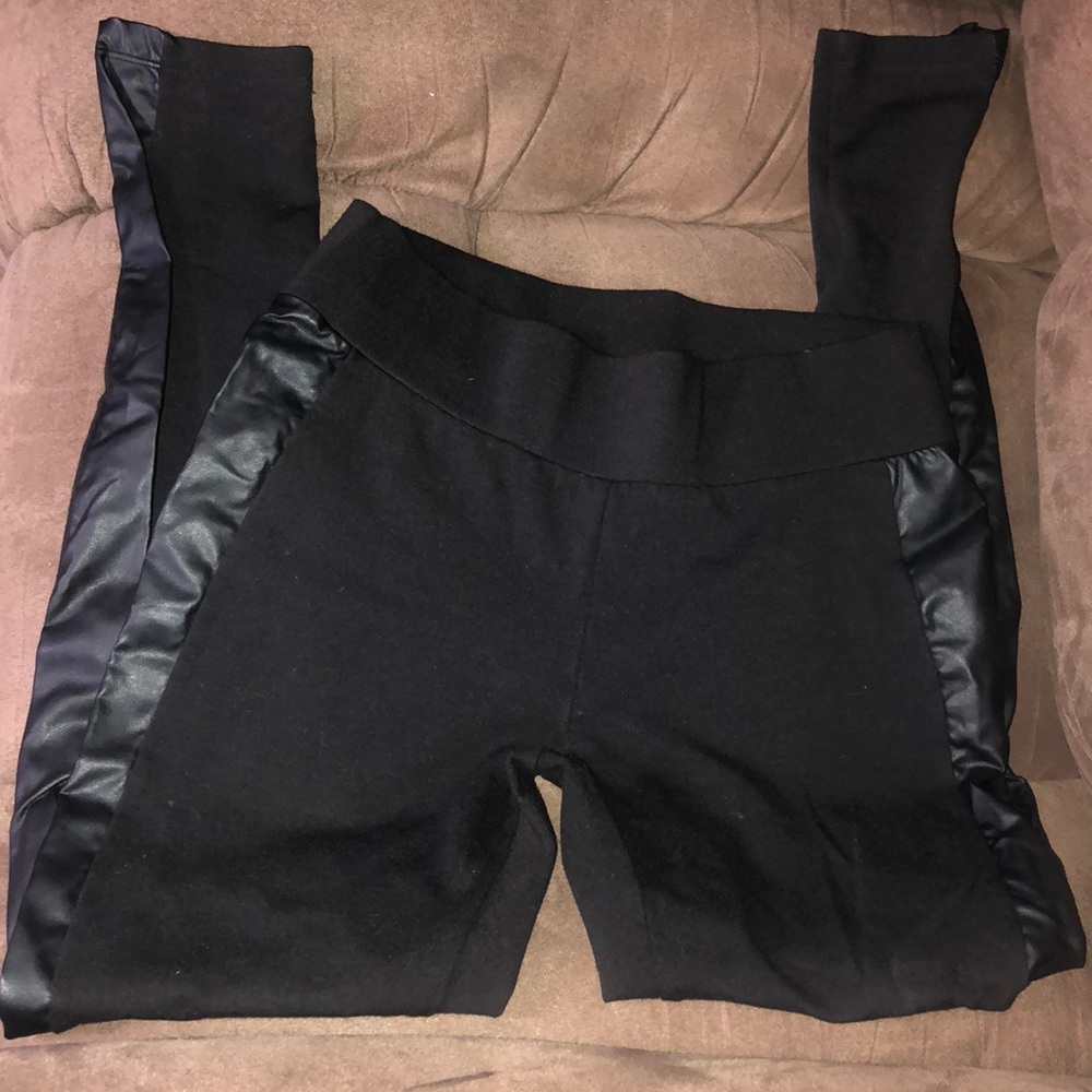 Black leggings